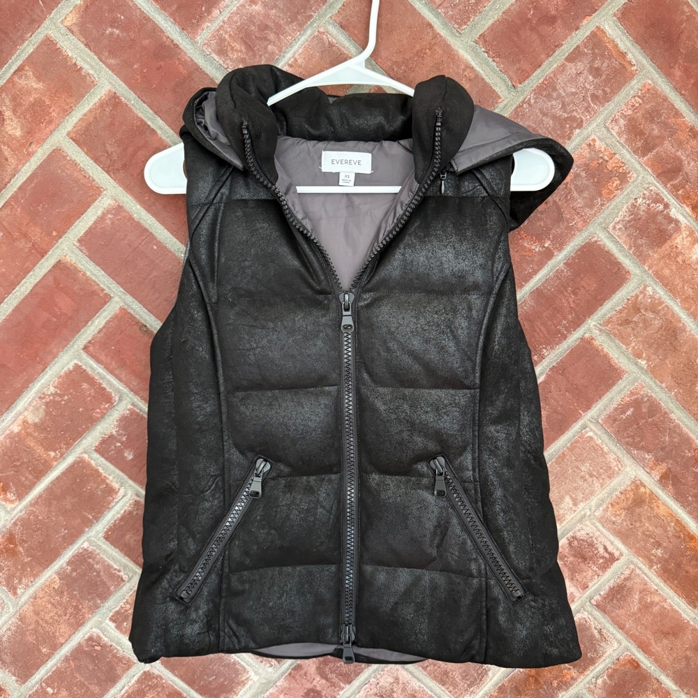 Evereve Malone Faux Leather Black Down Puffer Vest Size Small Preppy
Warm Boho
